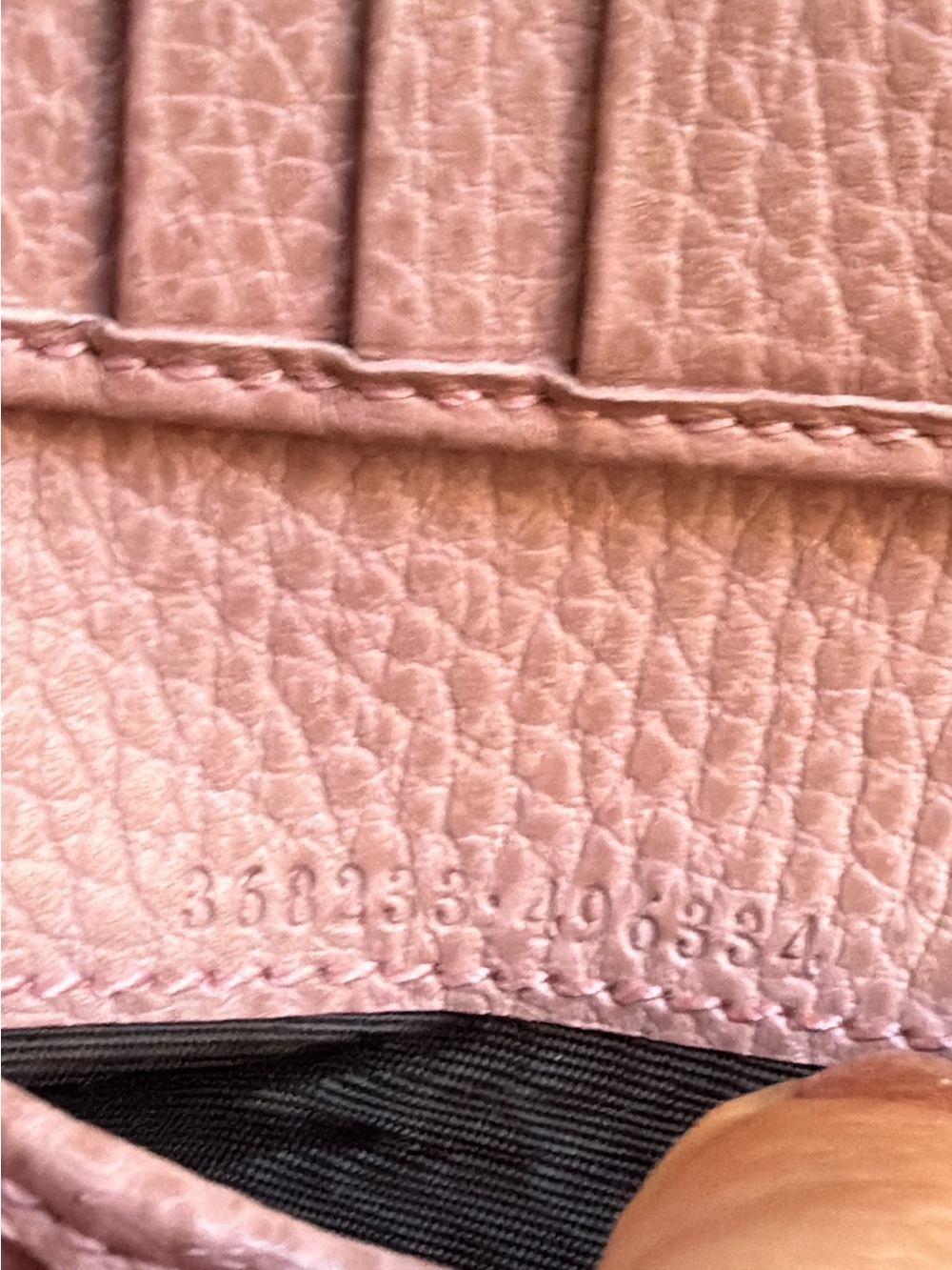 Authentic GUCCI calf skin pink bifold wallet - Picture 5 of 15